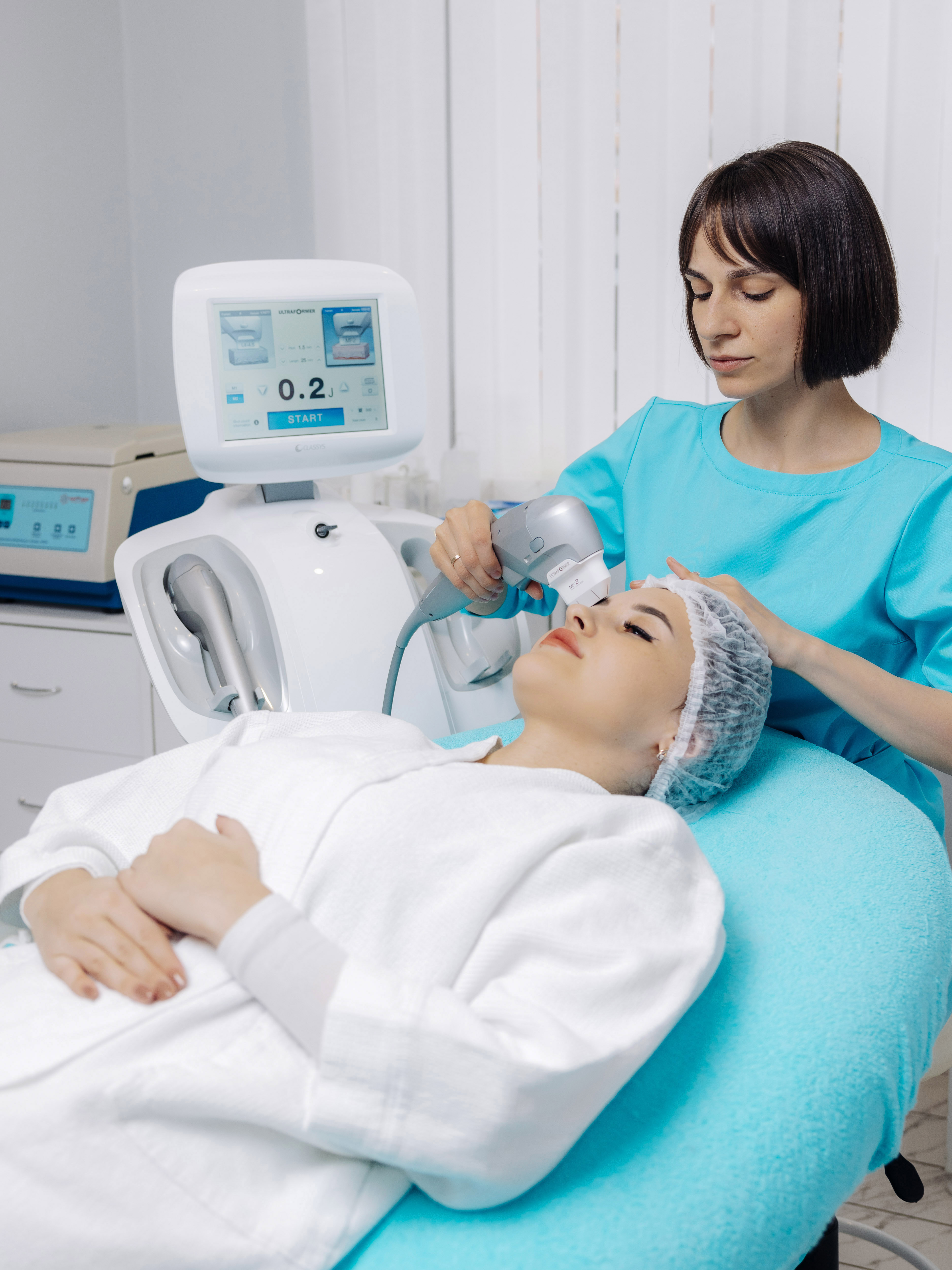 Ультразвуковой лифтинг ULTRAFORMER: нехирургический SMAS-лифтинг в Иркутске